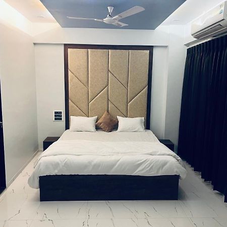 Hotel New City Light Surat Dış mekan fotoğraf