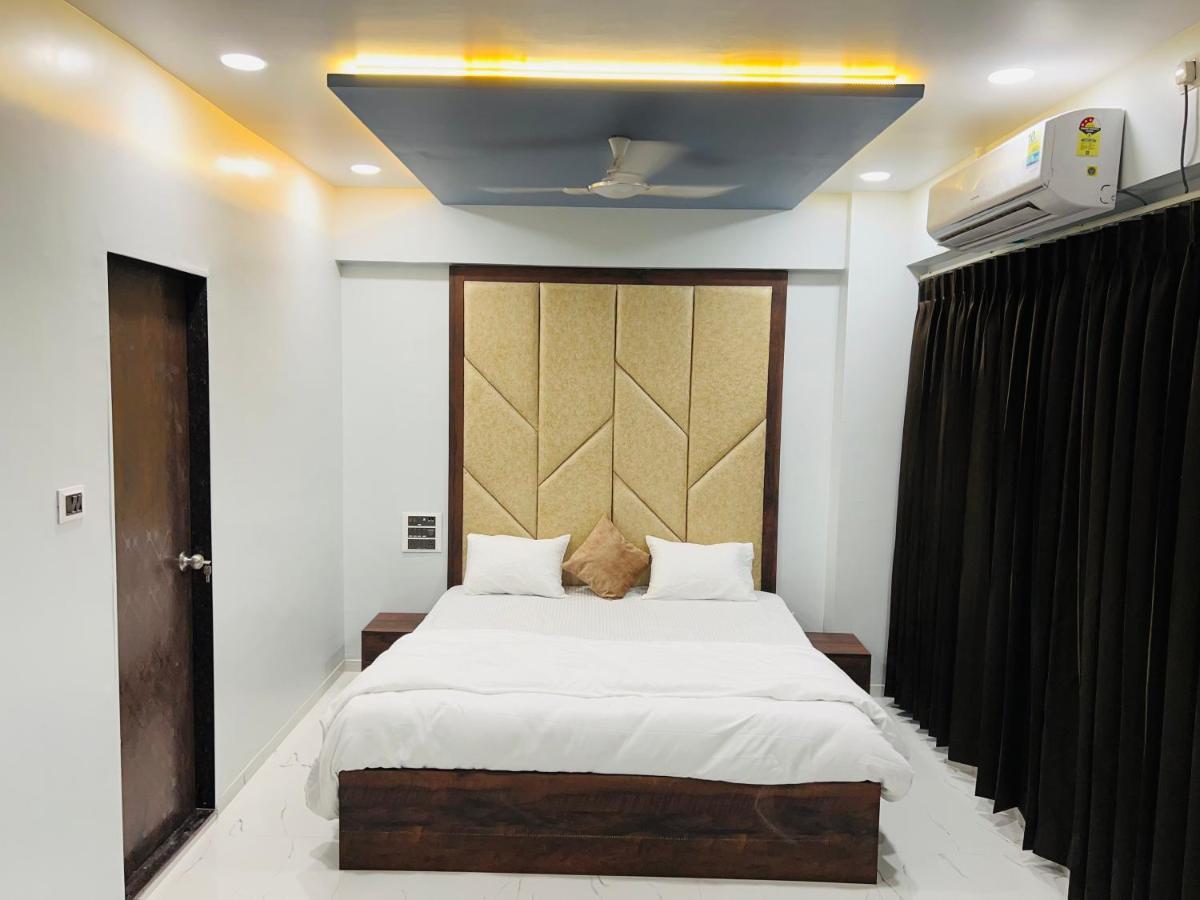 Hotel New City Light Surat Dış mekan fotoğraf