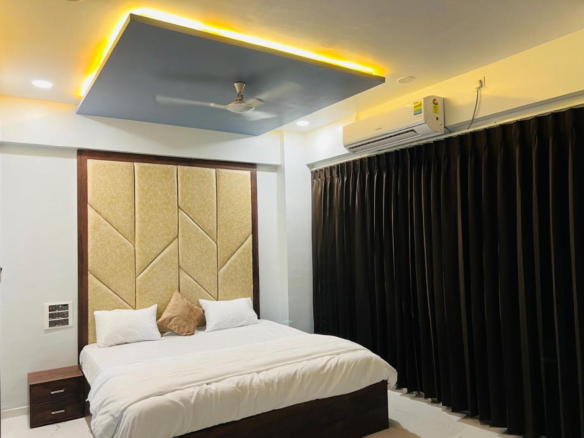 Hotel New City Light Surat Dış mekan fotoğraf