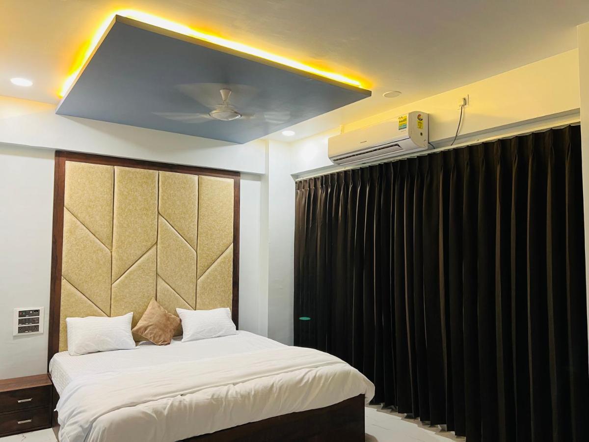 Hotel New City Light Surat Dış mekan fotoğraf